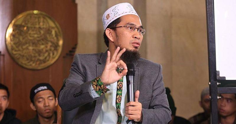7 Fakta Keluarga Ustaz Adi Hidayat, Menanti Istri Selama 7 Tahun